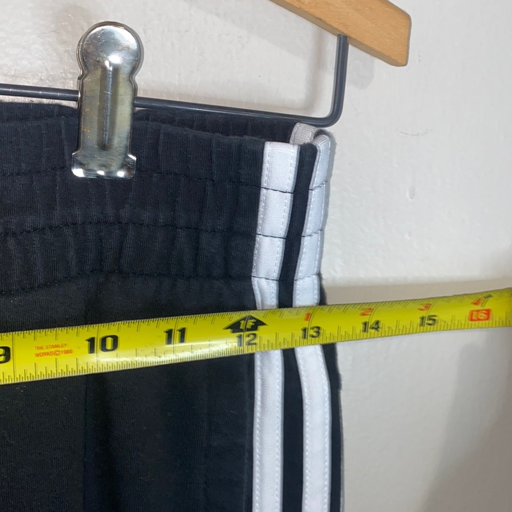 🪿Black Adidas leggings with 3 white stripes down the leg! - Picture 6 of 8